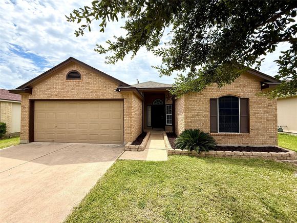213 Summerside Ave Lockhart, TX House Active - Photo 1 of 39. Opens carousel modal
