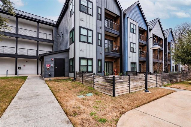 3101 Govalle Ave Unit 220