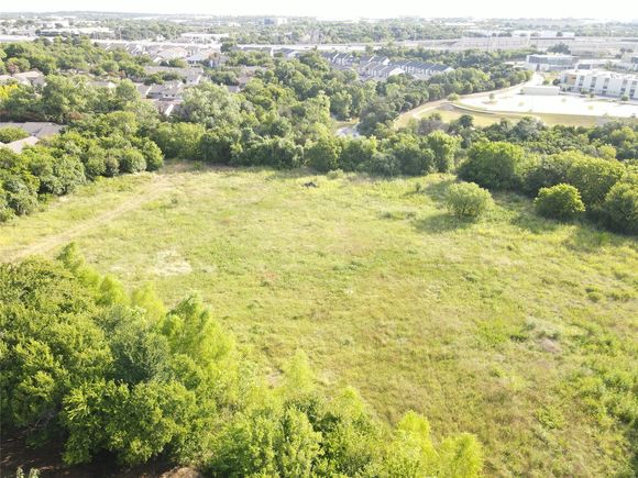 #8449410 Austin, TX Plot of land Active - Photo 1 of 10. Opens carousel modal