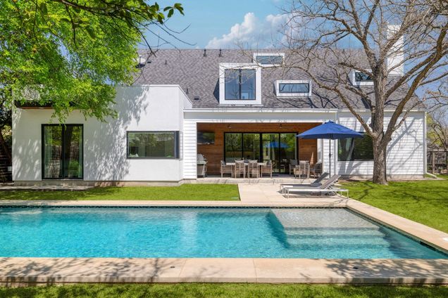 3201 Sunny Ln