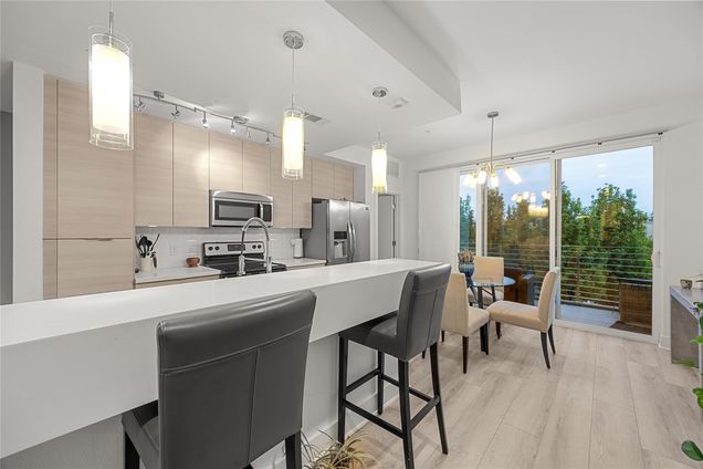 604 N Bluff Dr Unit 251 Austin, TX Condo Active - Photo 1 of 25. Opens carousel modal