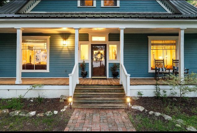 301 Avenue I
