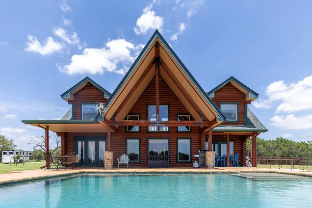 3295 County Road 206 Lampasas, TX House Active - Photo 1 of 35. Opens carousel modal