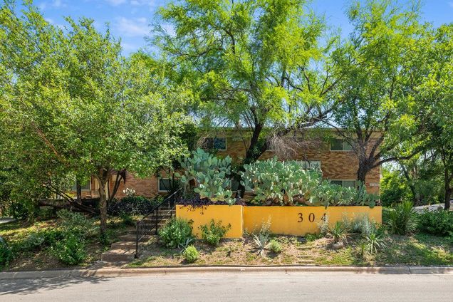 304 E 33rd St Unit 15 Austin, TX Condo Active - Photo 1 of 36. Opens carousel modal