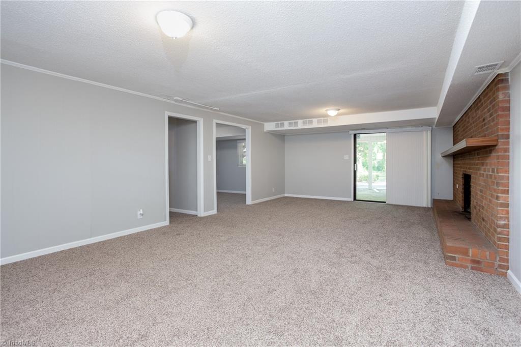 5281 Silas Creek Parkway, Winston Salem, NC 27106 Estately 🧡 MLS