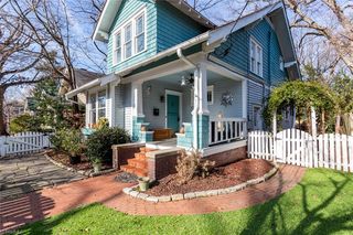 305 E Hendrix Street
