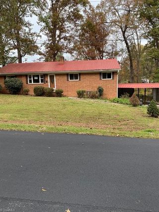 4018 Knollwood Drive