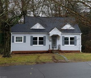128 W Maple Avenue
