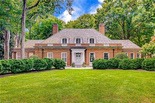 370 N Stratford Road