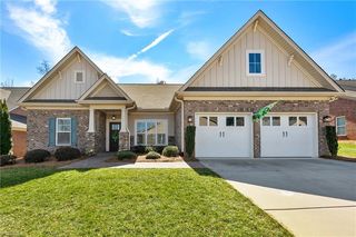 859 Fountain View Lane