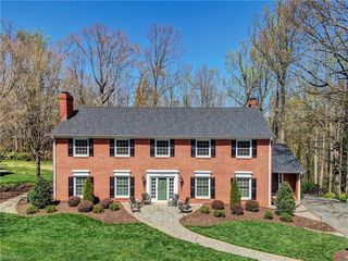 1006 Oakcrest Drive