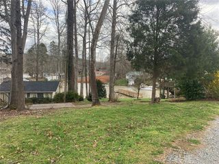 00 Warf Road