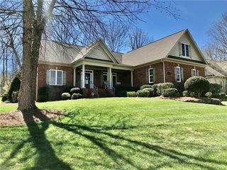 105 Scenic Ridge Place