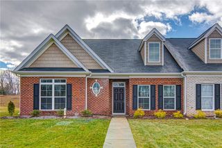 5870 Crestlawn Trail