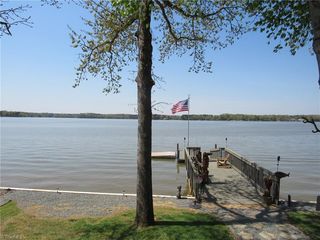 292 River Pointe