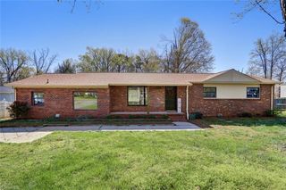 2207 Olive Drive