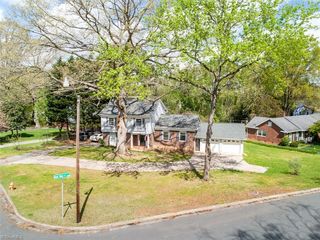 1200 Red Oak Lane