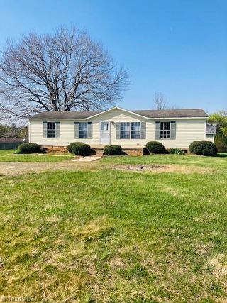 2102 Chestnut Grove Road
