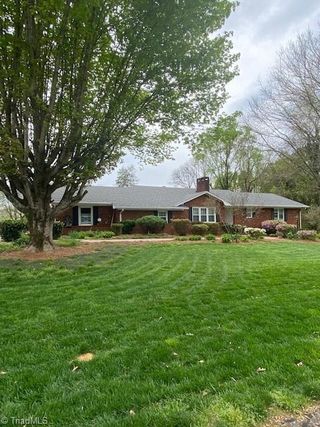 407 Woodland Boulevard