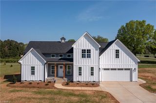 112 Mountain Ridge Court