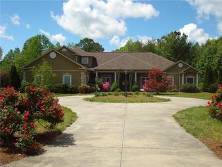 324 Midpines Drive