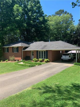 831 Sunset Drive