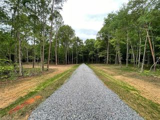 121 Oak Grove Trail