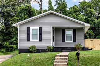 527 N Tipton Place