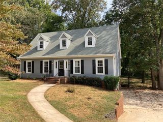 6021 Woods Edge Lane