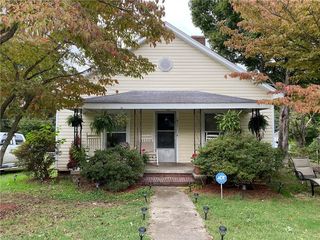 1011 Ava Street