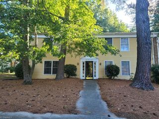 2811 Tully Square Unit A
