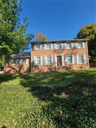 401 Cloverbrook Drive