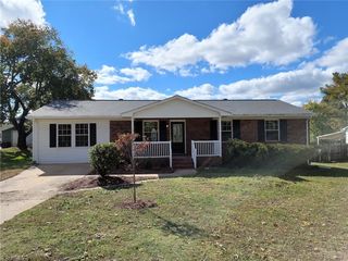 1417 W Mountain Street