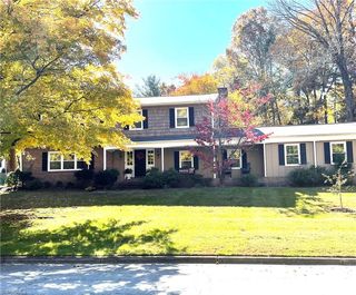 1223 Kensington Drive