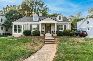 209 W Avondale Drive