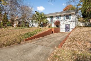 1715 Lancelot Lane
