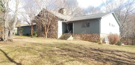 3807 Meadowbrook Road