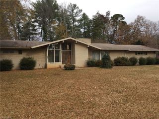 2512 Sunnycrest Drive