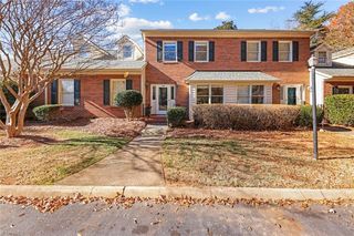 1828 Oakcrest Court
