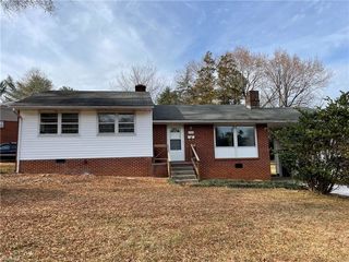 2775 Woodvale Drive