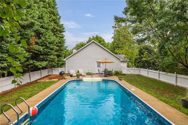 4 Crestbrook Court Greensboro, NC House Sold - Photo 1 of 22. Opens carousel modal