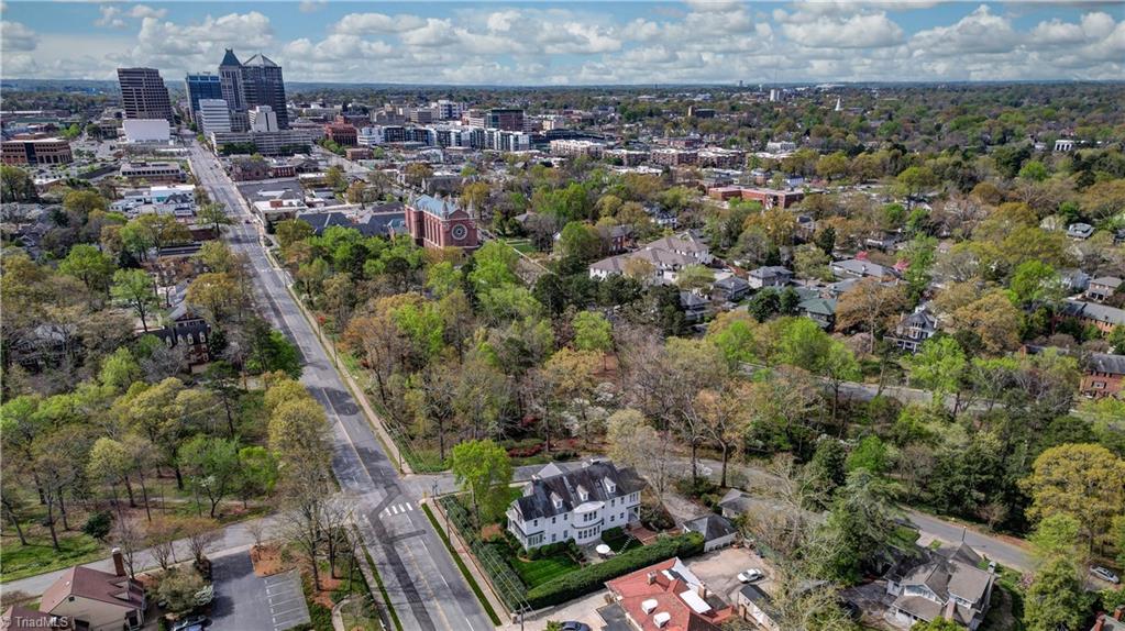 100 Fisher Park Cir, Greensboro, NC 27401 Estately 🧡 MLS 1101593