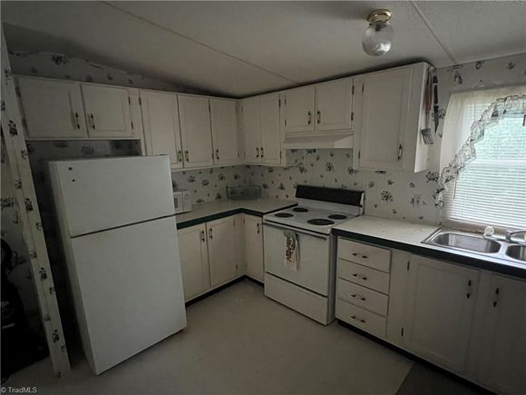 831 Cherry Crest Dr, Cana, VA 24317 | Estately 🧡 | MLS# 1109760