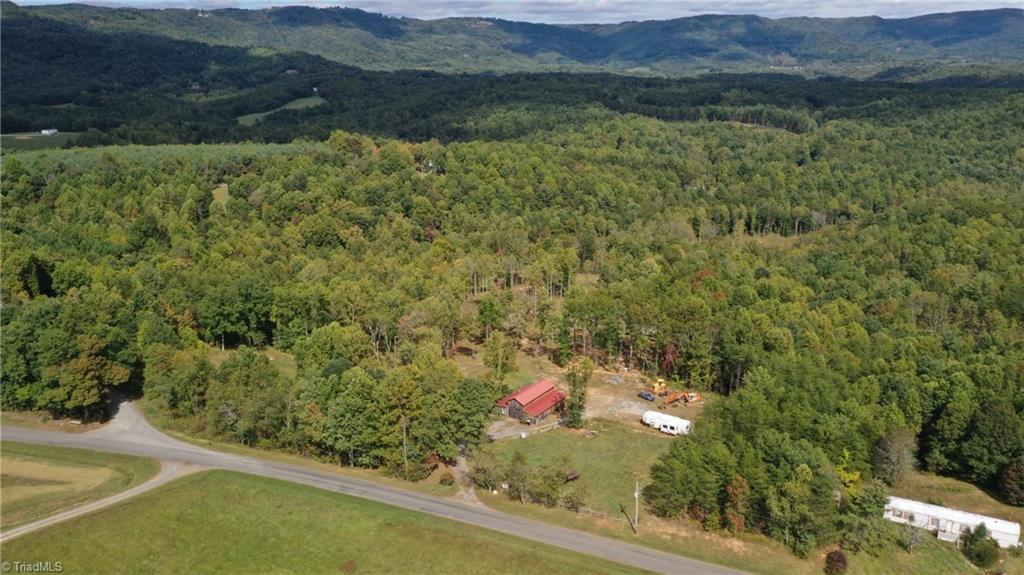 3084 Meadowbrook Rd  