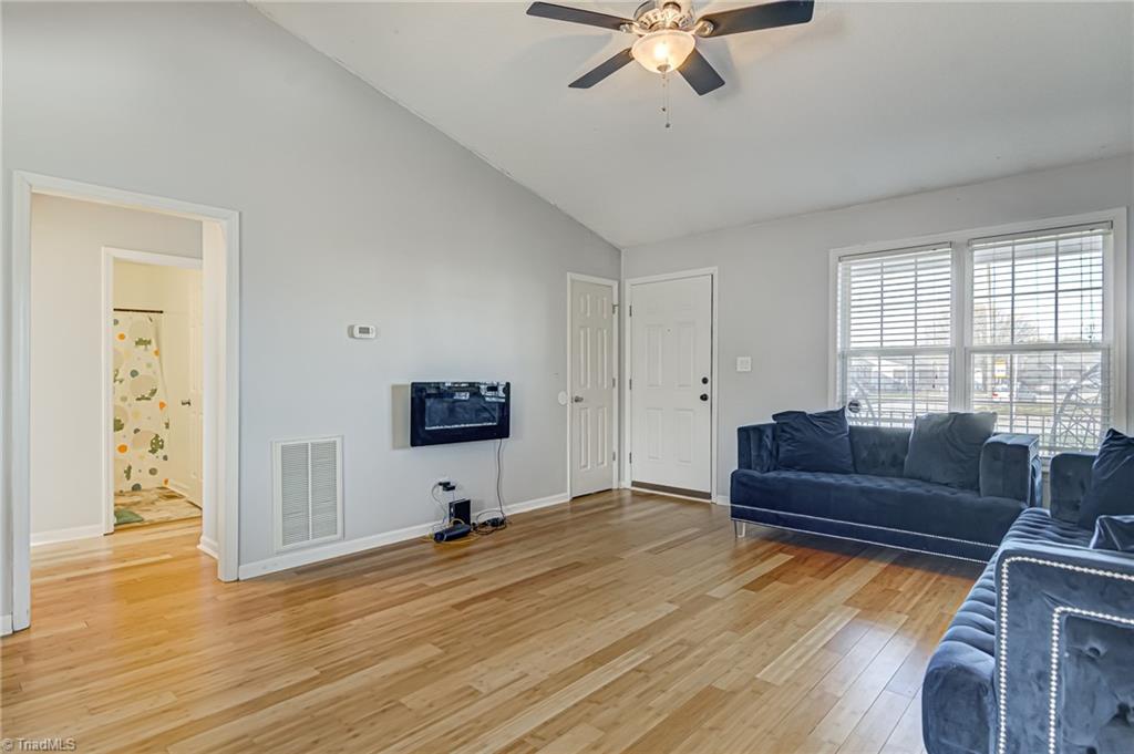 2700 16th St, Greensboro, NC 27405 Estately 🧡 MLS 1136497