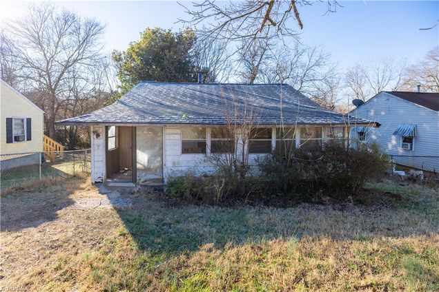7 Circle Drive Reidsville, NC House Sold - Photo 1 of 10. Opens carousel modal