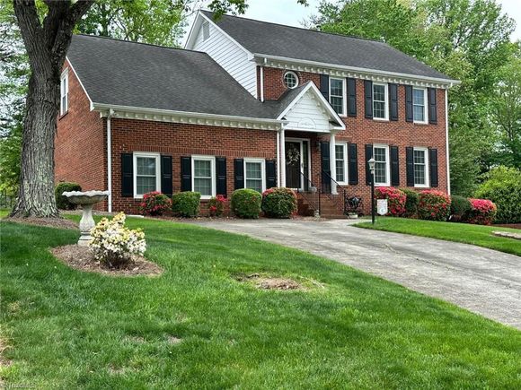 421 Hollinswood Avenue