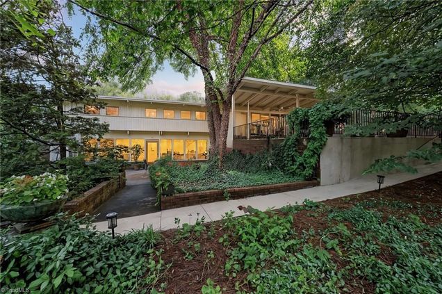 3312 Anderson Drive