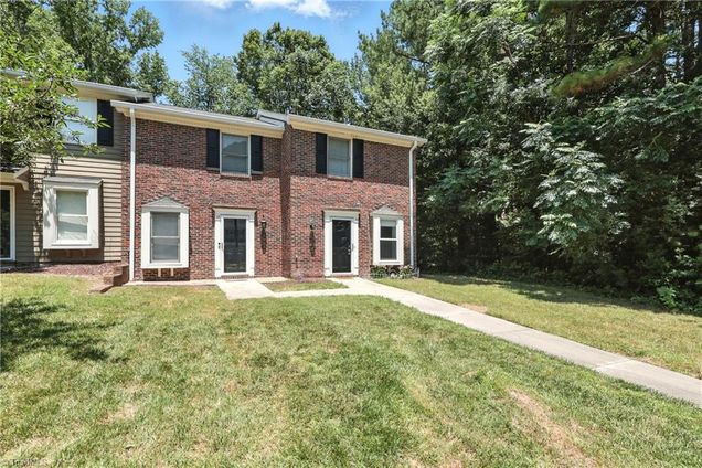 15 Hartford Court Durham, NC Townhouse Active - Photo 1 of 32. Opens carousel modal