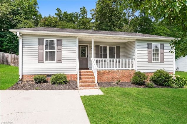 107 Layton Way Thomasville, NC House Active - Photo 1 of 16. Opens carousel modal